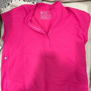 Figs scrubs xxs top and xs petite jogger bottoms